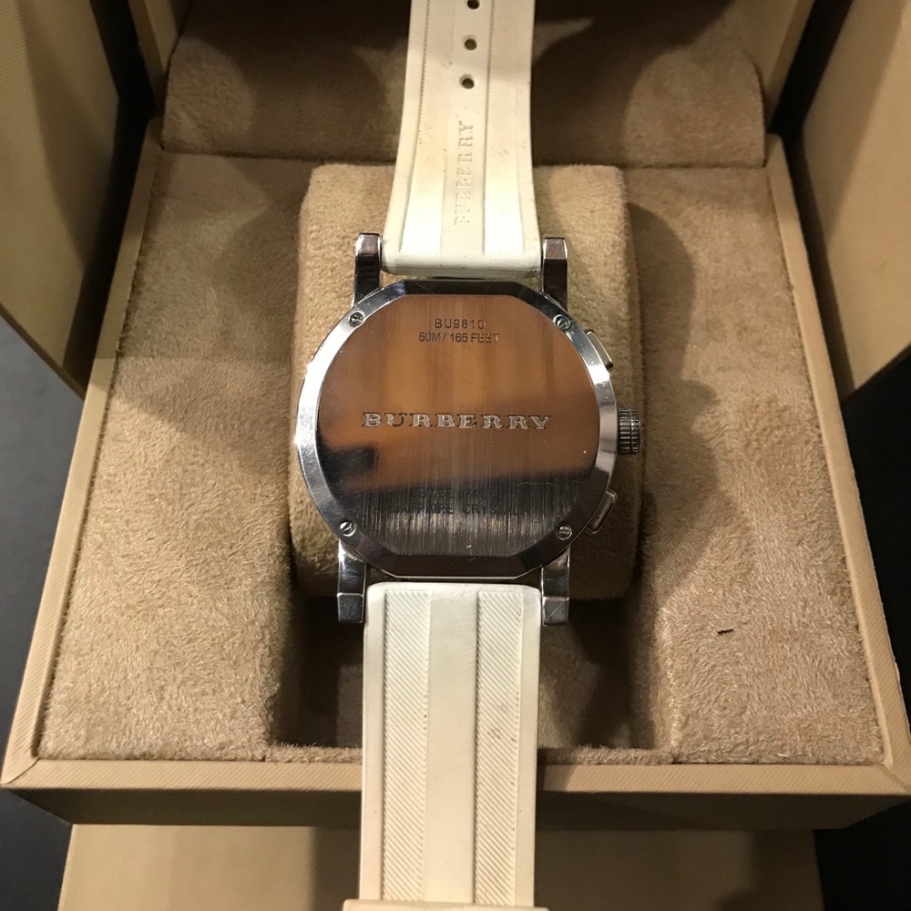 Burberry watch - Picture 5 of 6
